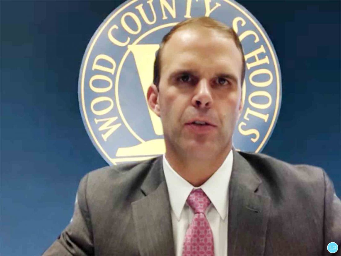 Wood Schools to delay graduation ceremonies - News and Sentinel